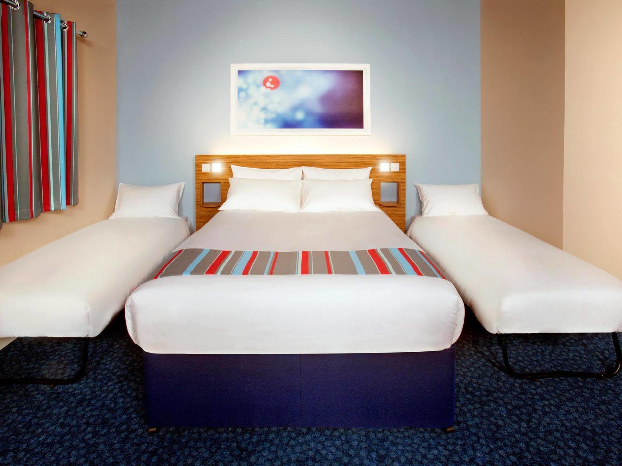Ibis Budget London Heathrow T5 Slough Exterior foto